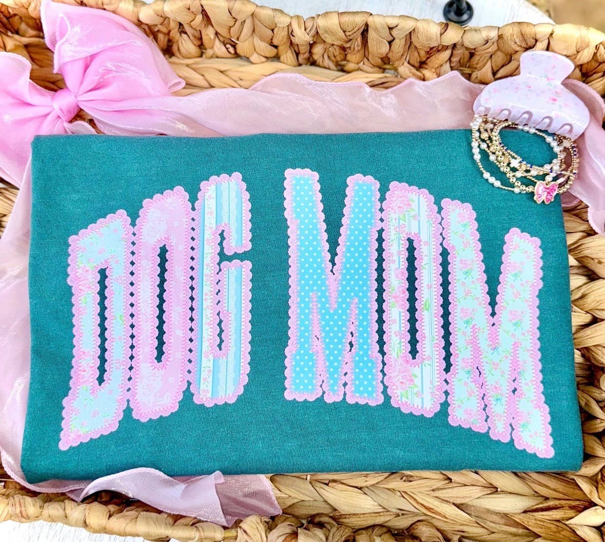 Dog Mom Tee (Gildan Jade Dome)
